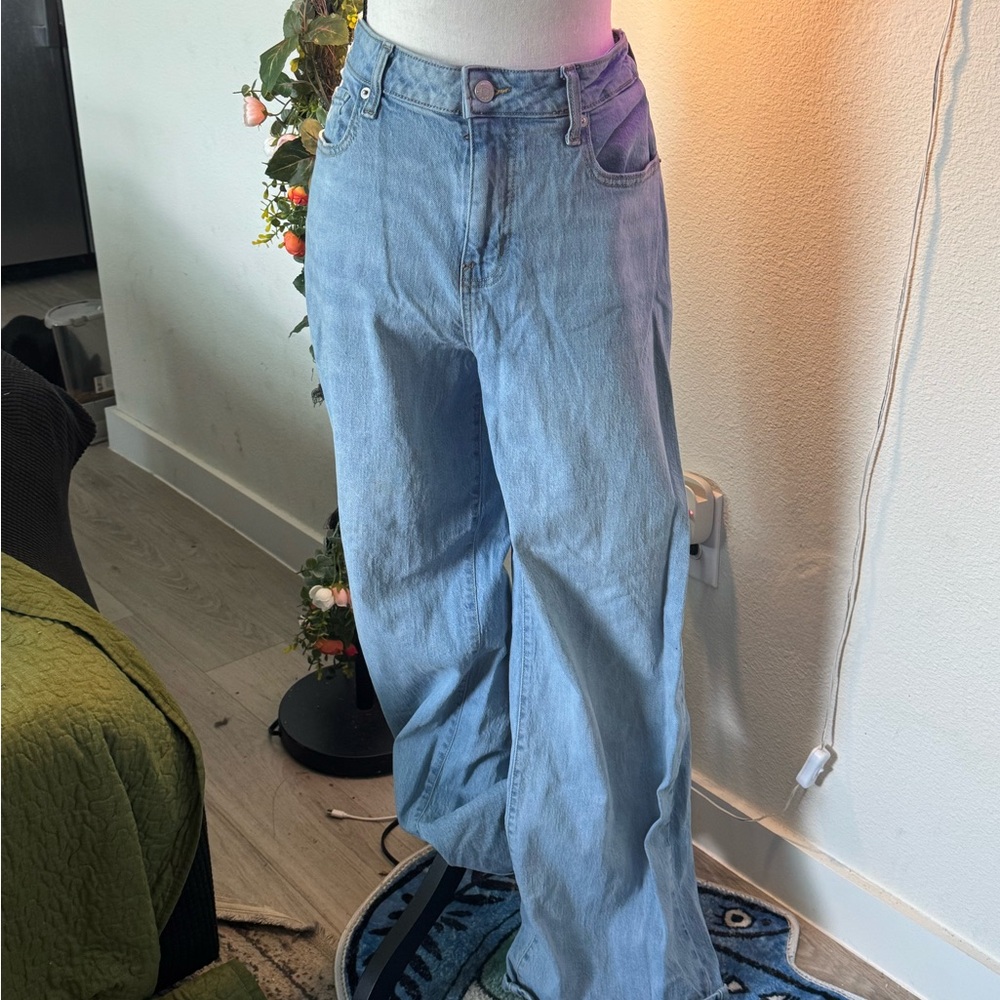 Women's Light Blue Wide-Leg Jeans